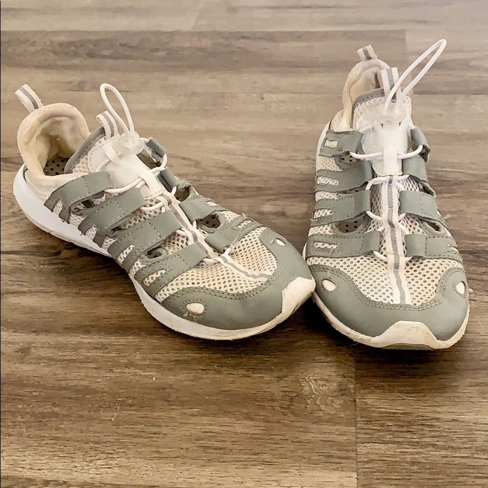 Women’s Water Shoes, Size 8